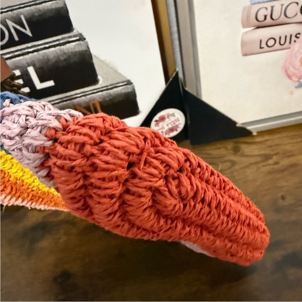 Kurt Geiger Rainbow Raffia shoulder bag/ tote w chunky chain and leather straps - Picture 6 of 10